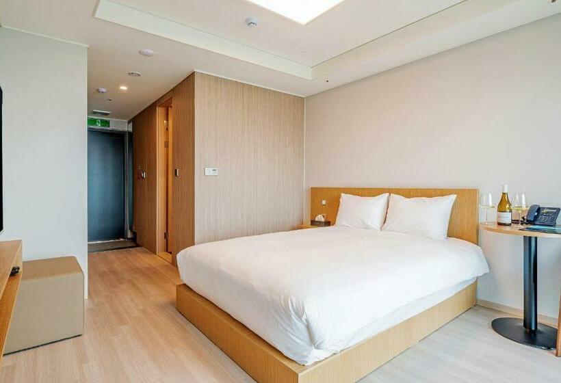 اتاق لوکس با چشم‌انداز دریا, Sokcho I Park Suite Hotel & Residence
