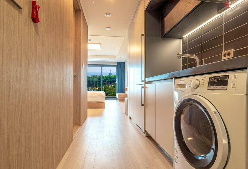 اتاق لوکس با چشم‌انداز دریا, Sokcho I Park Suite Hotel & Residence