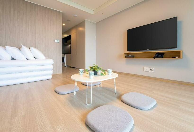 اتاق لوکس با چشم‌انداز دریا, Sokcho I Park Suite Hotel & Residence