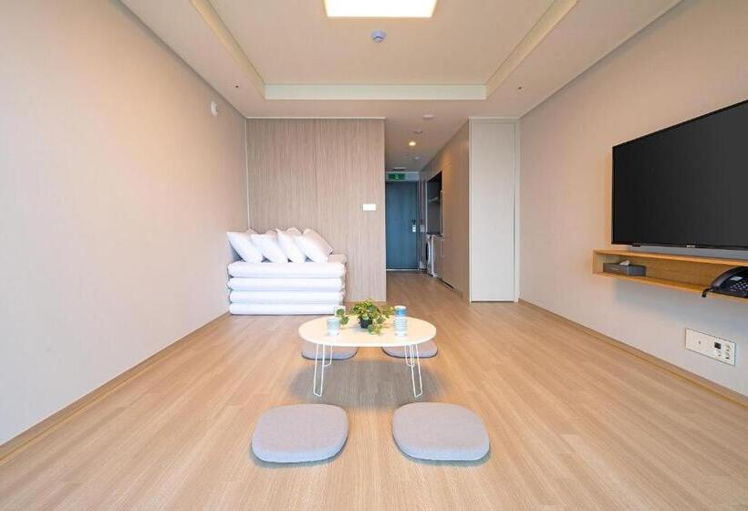 اتاق لوکس با چشم‌انداز دریا, Sokcho I Park Suite Hotel & Residence