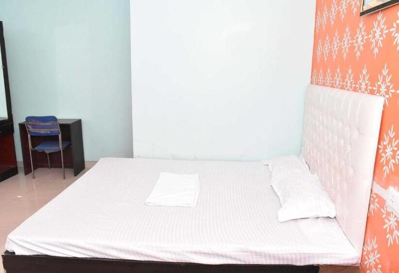 三人经典房间, Oyo 81183 Surbhi Guest House