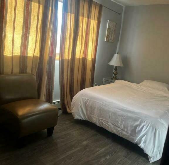 חדר דלוקס, Shaligohomes