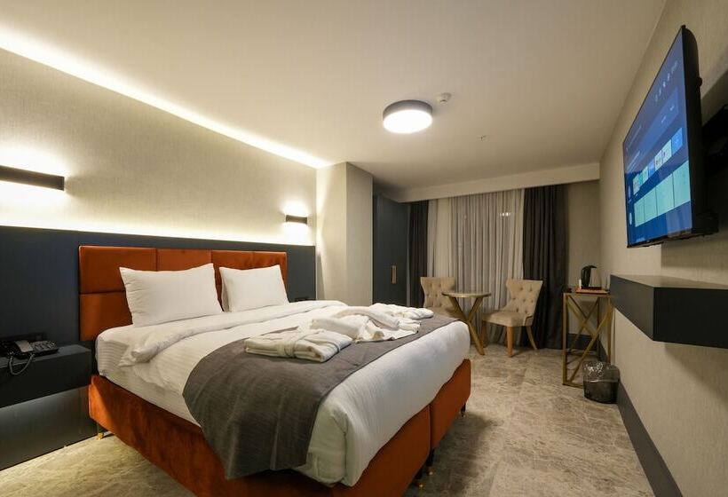 חדר סופריור, Kurucesme Business