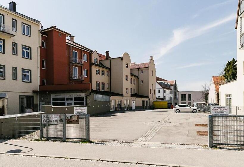 Номер Стандарт Трехместный, Central City