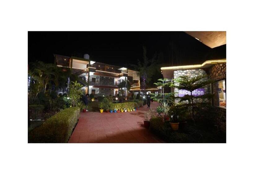 디럭스 룸, Hr Dukes Den Resort