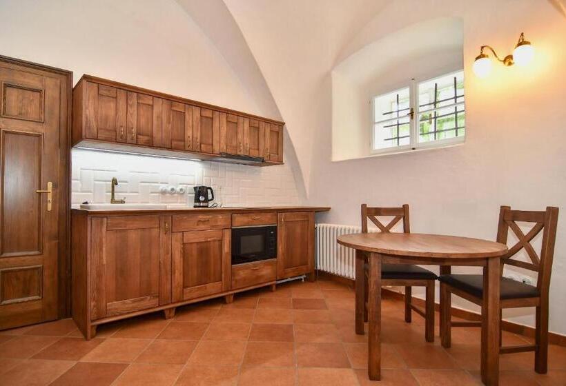 침실 1개 수피리어 아파트, Zámek Castle Račice   Předzámčí Forecastle