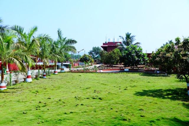 Люкс, Beach Village Resort