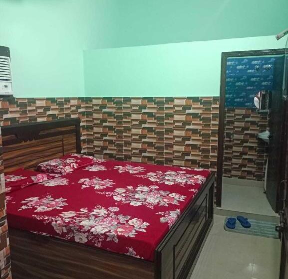 Трехместный Номер Классика, Oyo Veeru Guest House