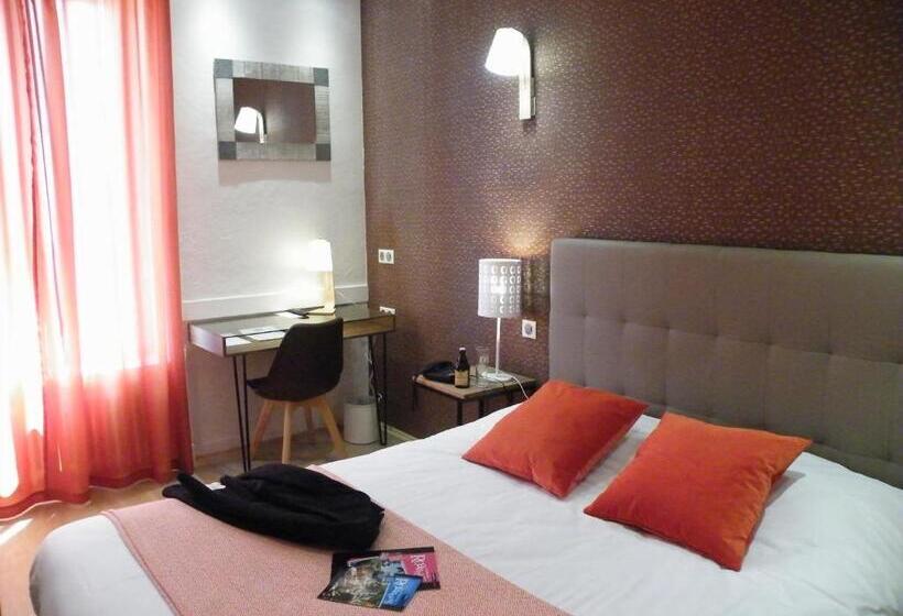 Классический Номер, Brit Hotel Roanne   Le Grand Hôtel