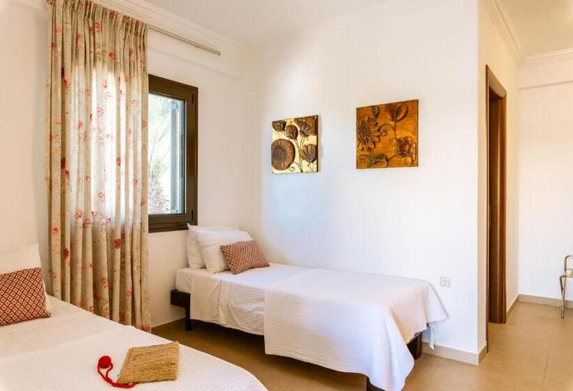 Perhestudio, 3aktes Suites & Studios