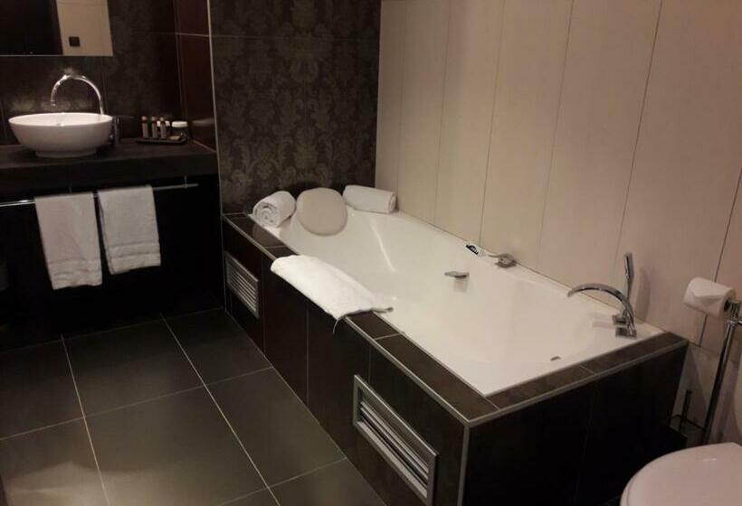 Номер Deluxe, Le Domaine Des Lys