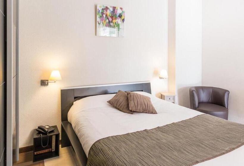 Номер Economy, Logis Hôtel L Oliveraie