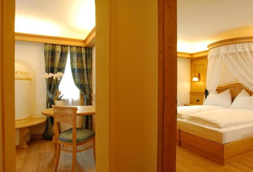 주니어 스위트, Alphotel Taller