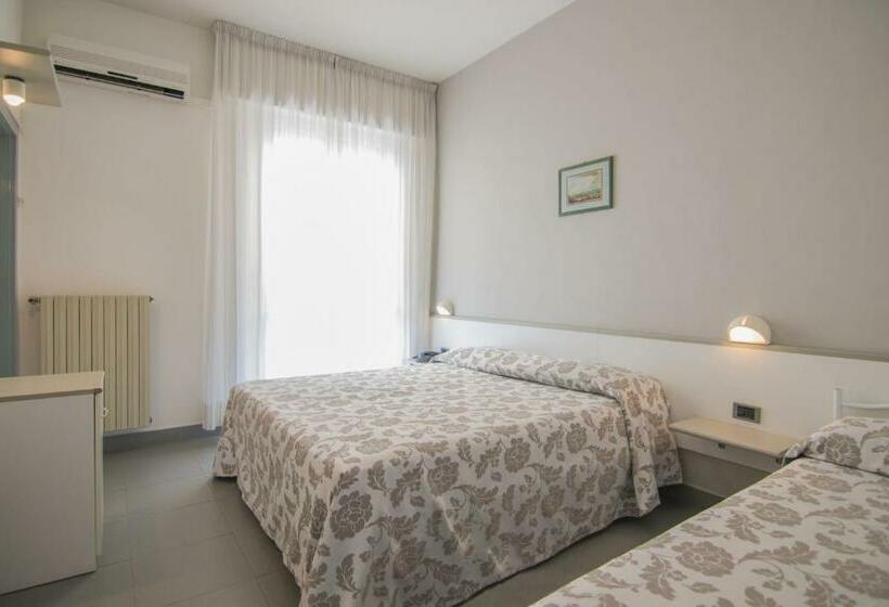 Habitación Estándar con Balcón, B&b Hotel Souvenir
