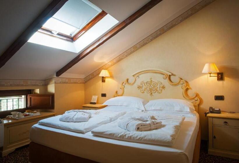 اتاق لوکس, Relais Ducale Spa & Pool