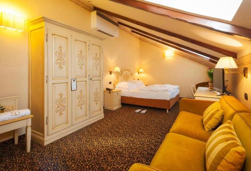 اتاق لوکس سه تخته, Relais Ducale Spa & Pool