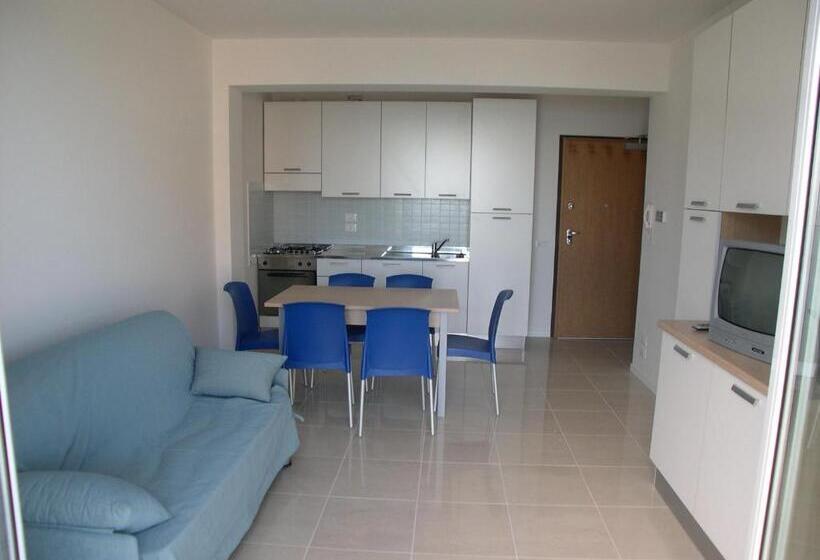 آپارتمان کامفورت 2 خوابه, Residence I Delfini