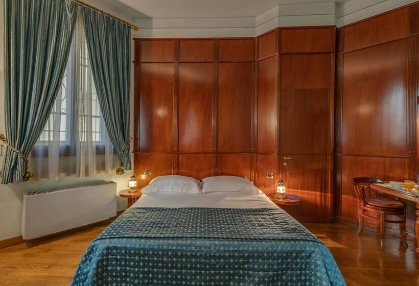 اتاق استاندارد سه نفره, Residenza D'epoca In Piazza Della Signoria