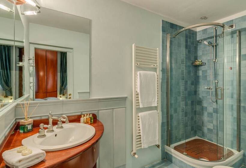 اتاق استاندارد سه نفره, Residenza D'epoca In Piazza Della Signoria