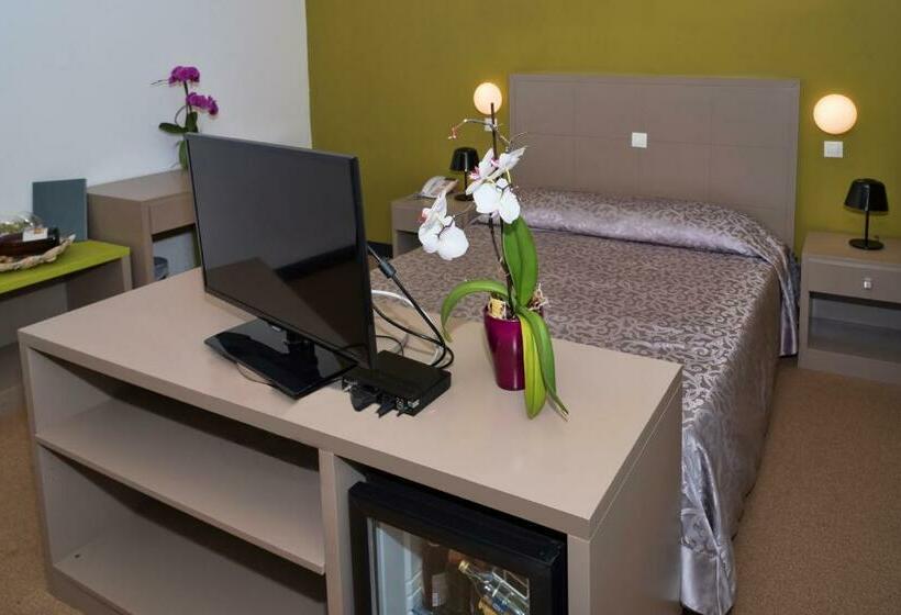 Номер Стандарт, Amfiteatar