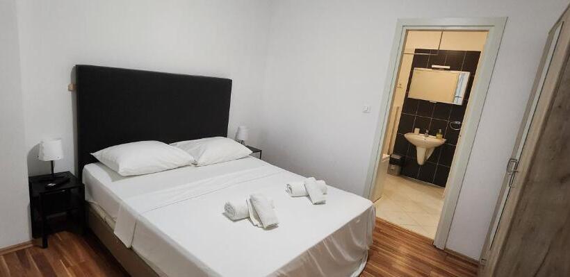 Appartement 2 Chambres, Amfiteatar