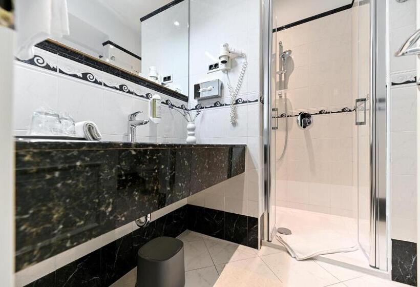 Апартаменты 2 Спальни Вид на Море, Villa Hresc M