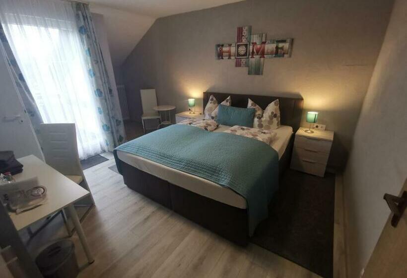 Номер Стандарт с Балконом, Hennetaler Hof