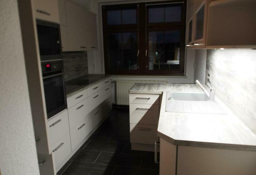 Апартаменты 3 Спальни, Pension Ottendorf Okrilla