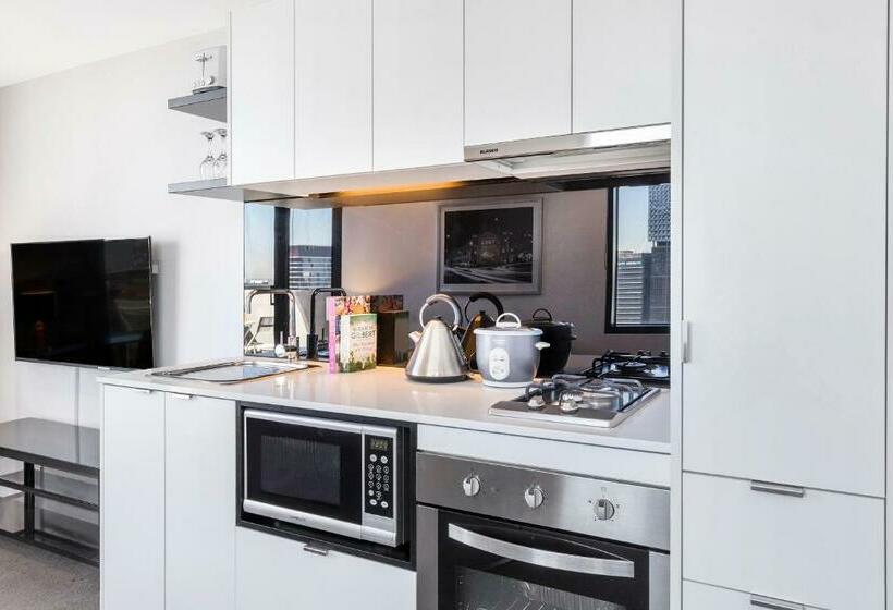 آپارتمان 1 خوابه با بالکن, Aura On Flinders Serviced Apartments