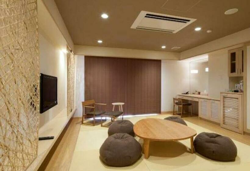 スタンダード４人部屋, Hana Beppu