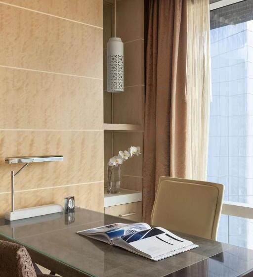 Номер Deluxe, Shangrila The Fort, Manila