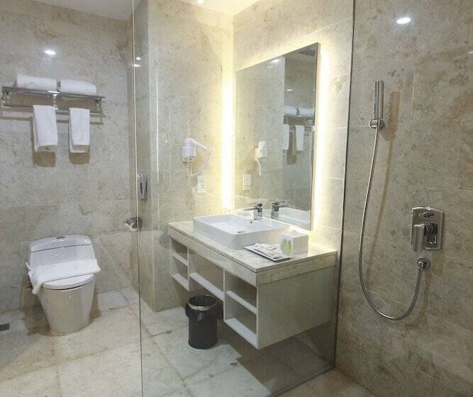 Номер бизнес-класса, Platinum Hotel & Convention Hall Balikpapan