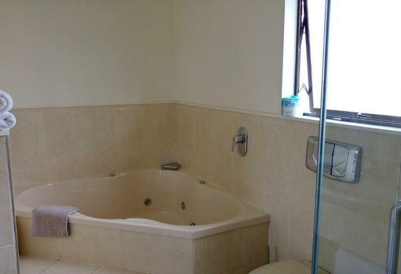 Апартаменты 1 Спальня, Hobson's Choice Motel