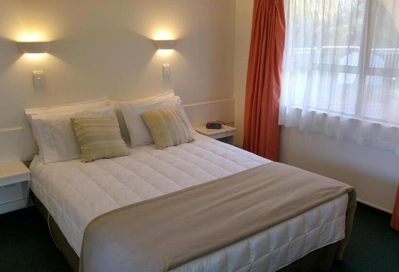 Апартаменты 1 Спальня, Hobson's Choice Motel