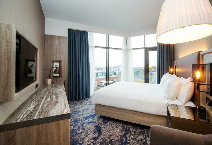 キングサイズベッドのスタンダードルーム, Doubletree By Hilton London Kingston Upon Thames