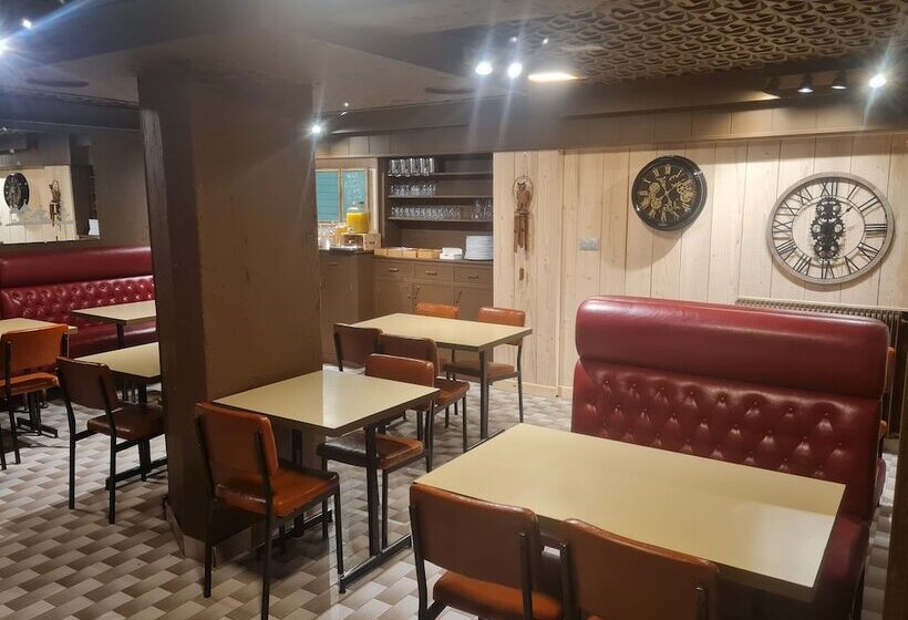 Четырехместный Номер Стандарт, Hébergement Artense