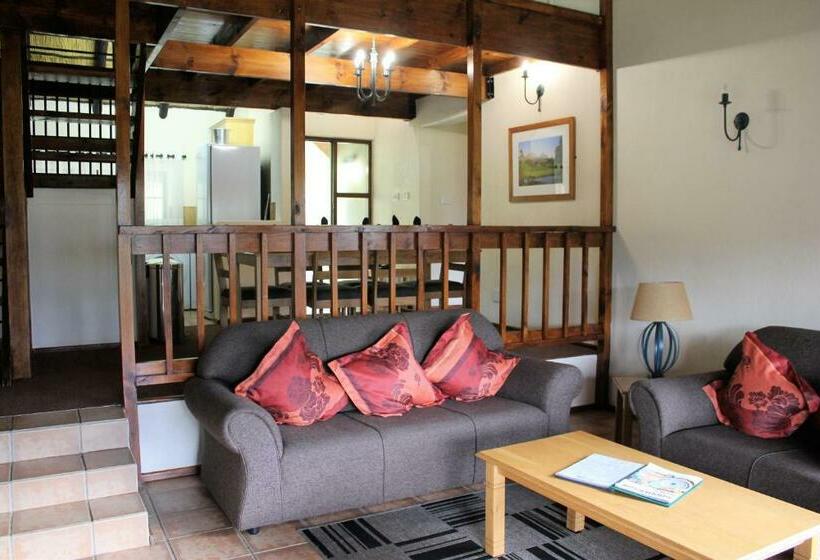 Шале 1 Спальня, Fairways Self Catering