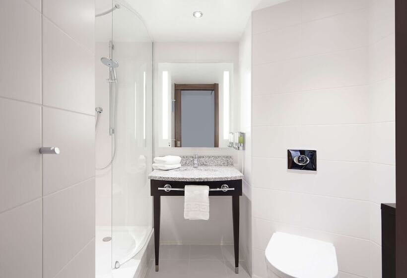 Номер Стандарт, Hampton by Hilton Dundee City Centre