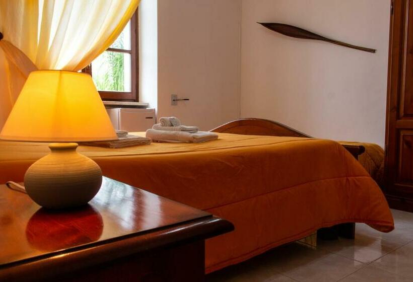 Номер Стандарт Трехместный, La Masseria Hotel Ristorante Centro Benessere