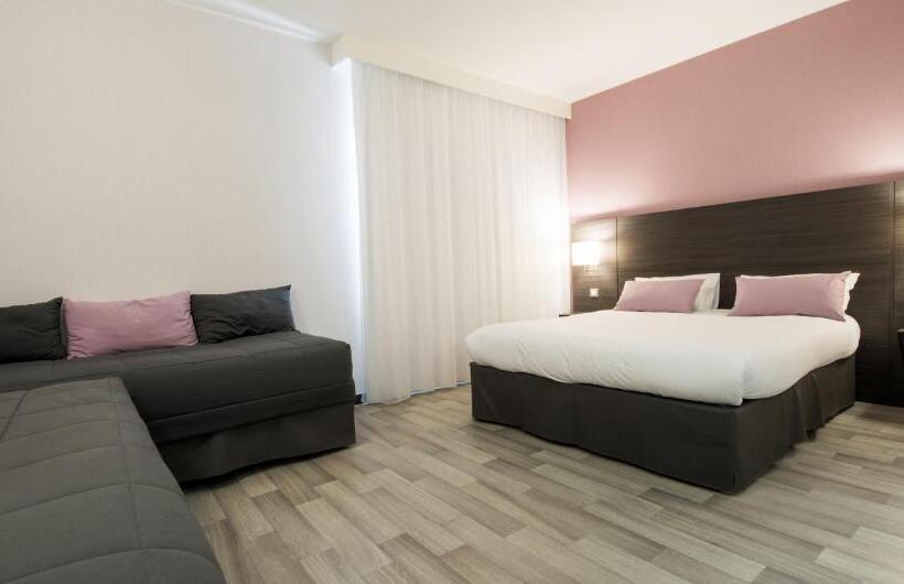 Номер Deluxe, Eurocentre 3 Toulouse Nord