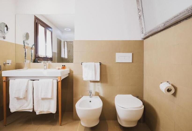 Полулюкс Одноместный с Террасой, Tramas Hotel & Spa