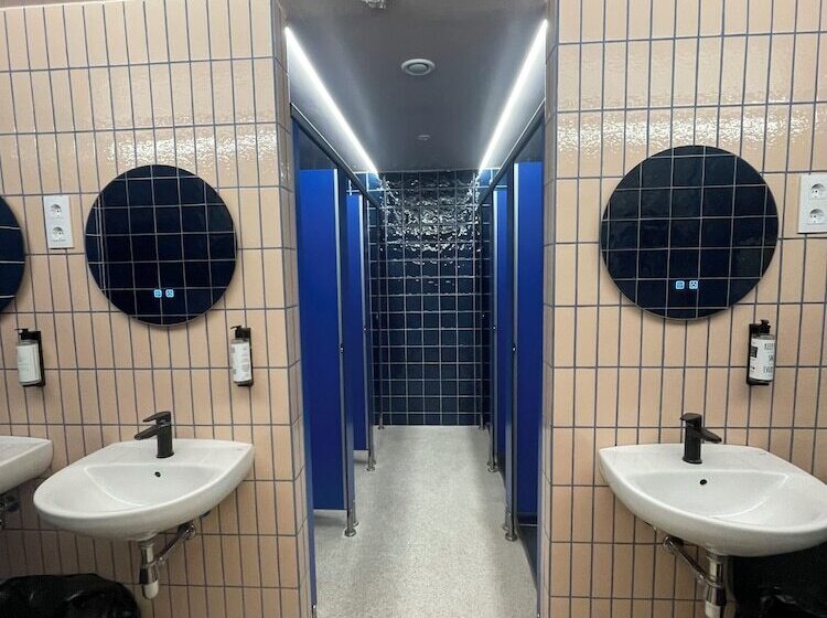 اتاق استاندارد, Ideal Youth Hostel