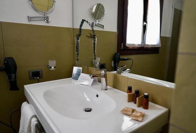 Полулюкс Одноместный с Террасой, Tramas Hotel & Spa