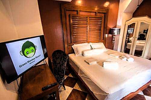 غرفة أساسية ثلاثية, Green Monkey Resort Boracay