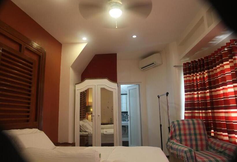 غرفة أساسية ثلاثية, Green Monkey Resort Boracay