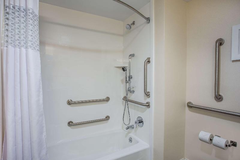 스탠다드 스튜디오 킹침대, Hampton Inn & Suites Yonkers   Westchester