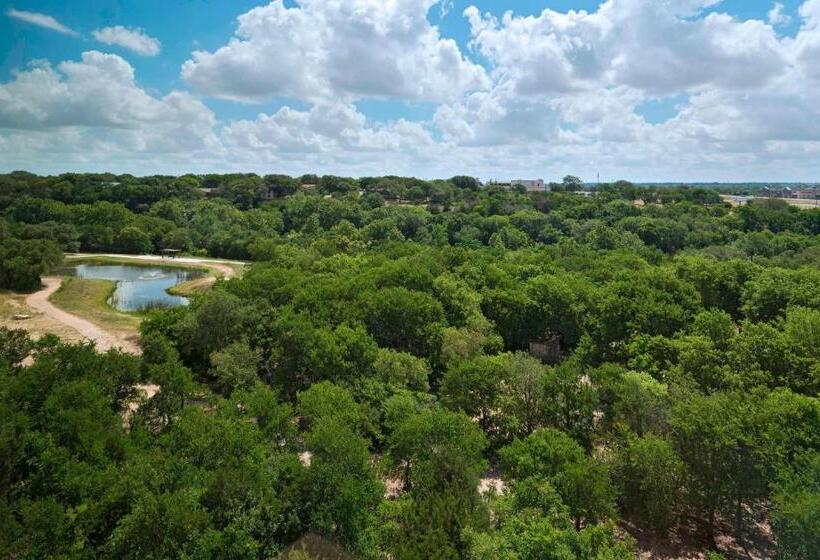 Люкс Кровать Кинг, Sheraton Austin Georgetown Hotel & Conference Center