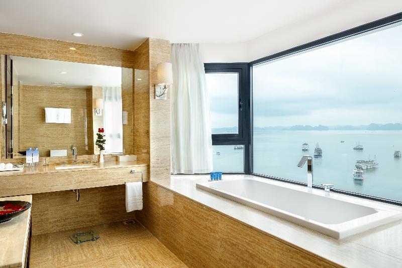 سوییت جونیور, Wyndham Legend Halong