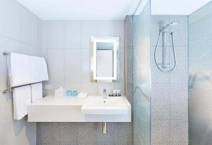 Номер Стандарт, Holiday Inn Express Brisbane Central, An Ihg
