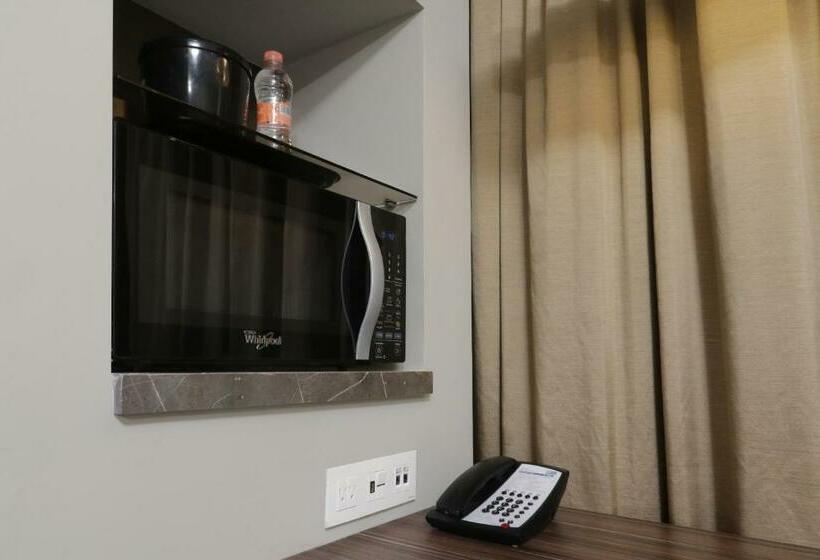 اتاق استاندارد با تخت بزرگ, Holiday Inn Express & Suites Monterrey Valle, An Ihg